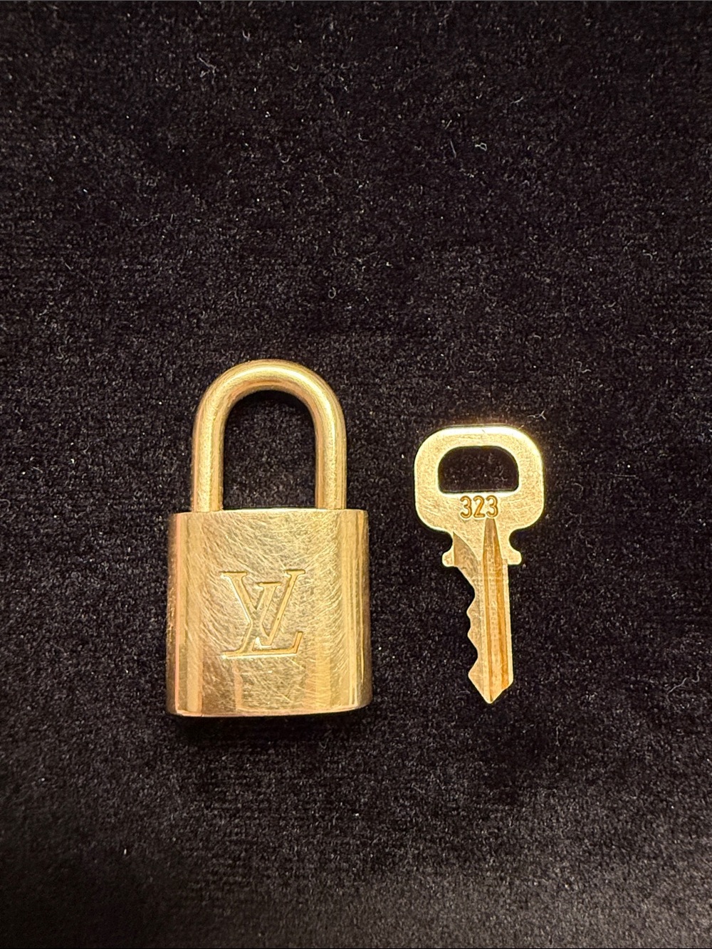 Louis Vuitton Lock & Key #323